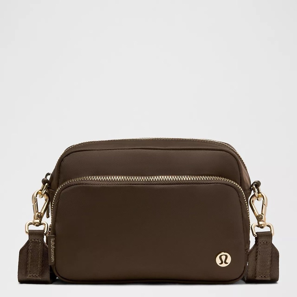Lululemon Everywhere Crossbody Bag 2L Metal Hardware- Walnut Crunch/Gold